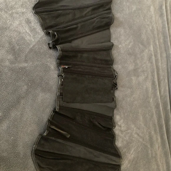 **SOLD**Women's Costume Corset & Blouse - Picture 10 of 10